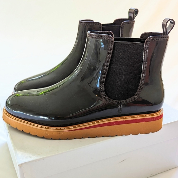 Cougar Kensington brown (coffee) Chelsea rain boot. Worn once. - Picture 2 of 3